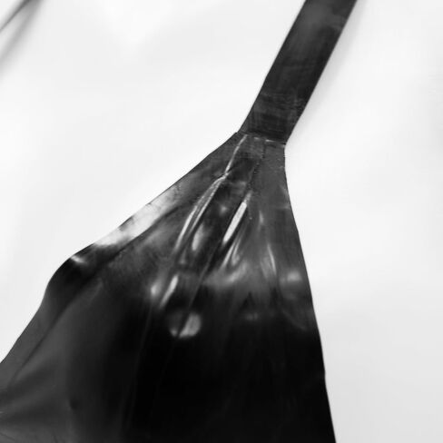 النساء المصنوع يدويًا الملابس الداخلية. براليت اللامع أعلى و Thong القيعان. مجموعة ملابس داخلية طبيعية ناعمة سلسة in Saudi Arabia