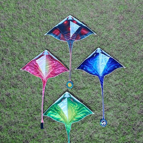 مجموعة من 3 طائرات ورقية من Mint's Colourful Life على شكل سمكة الشيطان للأطفال والكبار، سهلة الطيران على شكل طائرة ورقية دلتا بخط واحد كبير، تتضمن مقبض الطائرة الورقية (أزرق وأخضر ووردي) in Kuwait