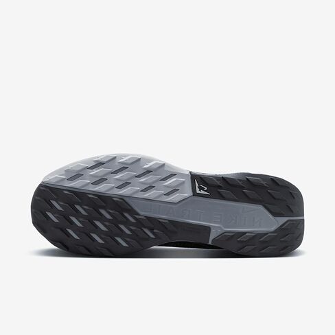 Nike Men's Pegasus Trail 5 Gore-tex Sneaker in Saudi Arabia