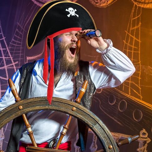 2PCS Pirate Hat + Parrot Decoration Cosplay Props Pirate Skull Print Party Hat Adult Party Patch College Graduation Party Fun Decoration Halloween Costume Furniture in Saudi Arabia