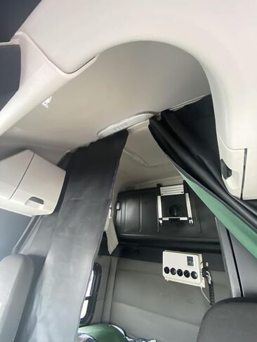 Truck Sleeper Privacy Curtains for Freightliner Cascadia 126 (2018-2025) - High Roof Bunk Interior Curtain-Faux Leather & Fleece (Green) in Saudi Arabia