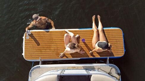 Inflatable Sport Boats Yacht Dock 10' x 6' x 6 inches Thick Inflatable Dock Floating Platform in Saudi Arabia