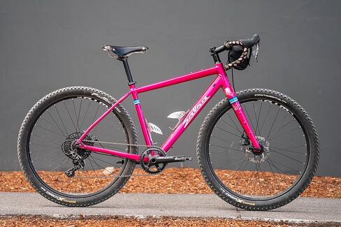Yo! PDW Wraps Handlebar Tape in Saudi Arabia