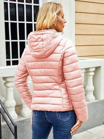 Lightweight Puffer Jacket Womens Winter Coats with Hood Packable Down Jacket Women Quilted Coat in Kuwait