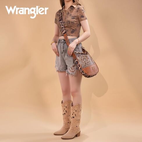 حقائب رانجلر هوبو من الجلد النباتي الناعم متوسطة الحجم ومحافظ كتف بشريط قطني مخطط مع أحزمة كروس in Kuwait