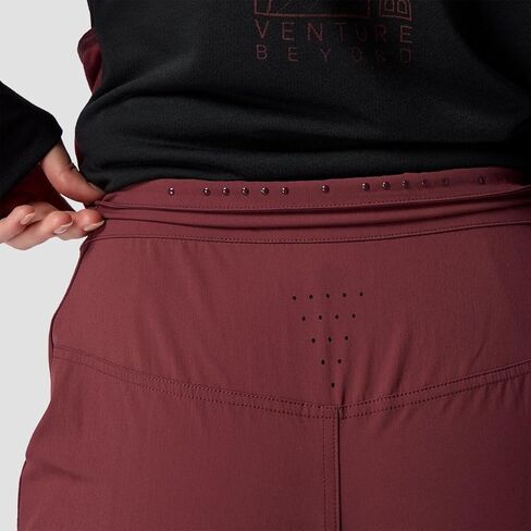 Backcountry ، Slickrock 7in دراجة قصيرة - نساء in Kuwait