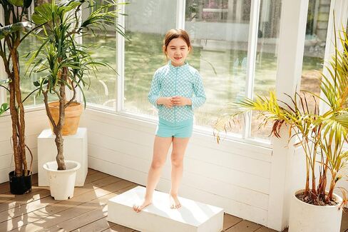 VAENAIT BABY 2T-7T Kids Girls UPF 50+ UV Protection Rashguard Swimsuit Long Shirt and Shorts Set in Kuwait