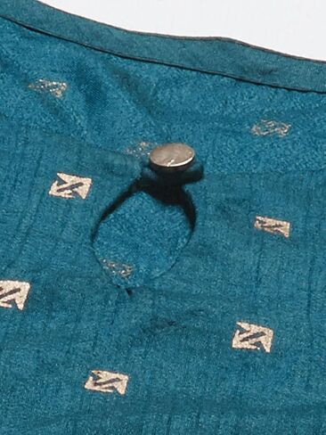 كورتا مستقيمة للسيدات من SIRIL مطرزة بالحرير ومطبوعة بالرقائق المعدنية in Kuwait