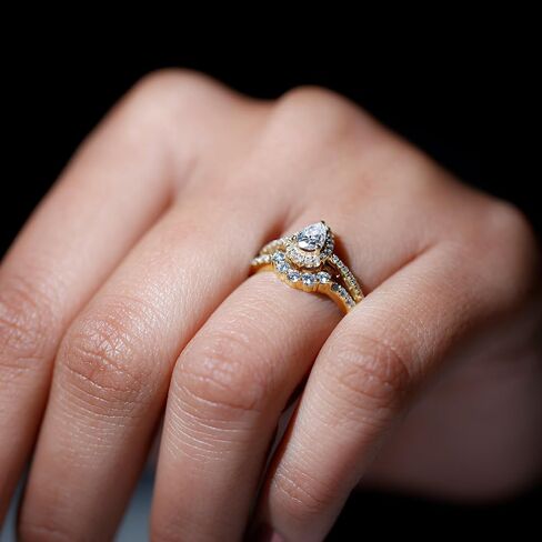 خاتم الخطوبة على شكل كمثرى معتمد من Moissanite 4x6 مع مُحسّن ، جودة D-VS1 ، مجموعة خاتم الزفاف Moissanite in Saudi Arabia