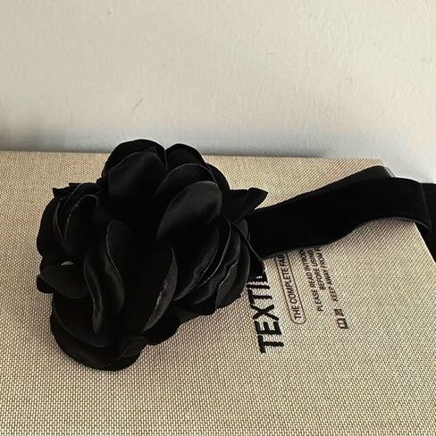 Black Choker Necklace for Women Velvet Big Flower Choker Necklace Camellia Rose Collar Necklaces for Women Spring Summer Flower Jewelry in Saudi Arabia