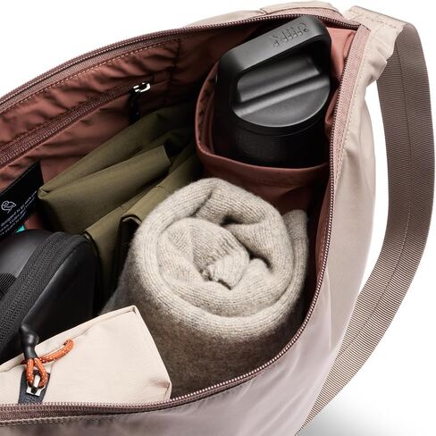 Bellroy Laneway Crescent Bag (12 لترًا مبسطًا ، كروسًا من الهلال مع جيوب داخلية وخارجية ، حزام قابل للتعديل وتخزين مفاجئ) - حبر in Kuwait