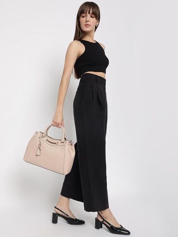 GUESS Emera Girlfriend Satchel in Kuwait