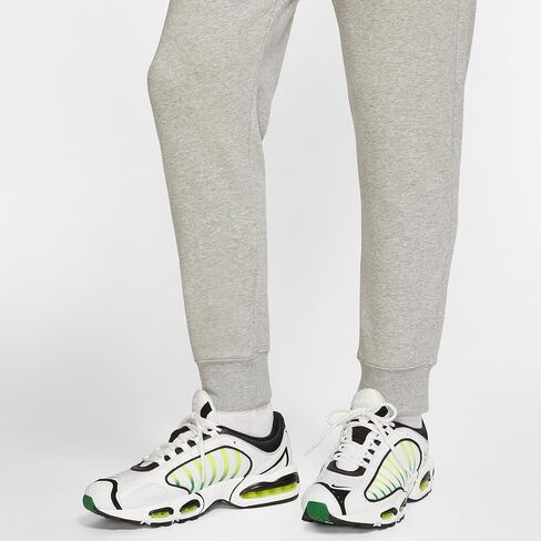 Nike Sportswear Club Jogger Men Sweatpants Size: Large Black in Saudi Arabia