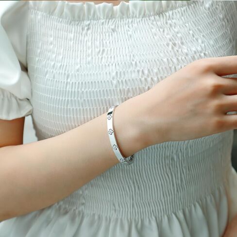 Lucky Bangles Bracelets for Women Moissanite D Color VVS1 14K Gold Plated Bracelet 925 sterling silver Four Leaf Clover Non Tarnish Easily in Saudi Arabia