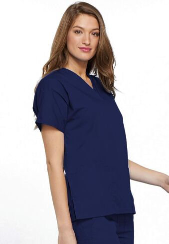 مجموعة شيروكي فرك للنساء التقليدية ملائمة الأكمام Dolman ، V-Neck Top 4700 Natural Rise Flare Armstring Pant 4101 in Saudi Arabia