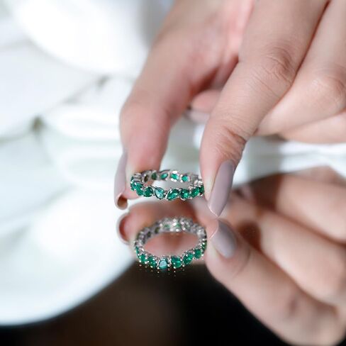 فرقة زفاف معتمدة مع المختبر المعتمد ، AAAA Quality ، خاتم Emerald الخلود للنساء - جاهز للهدية in Kuwait