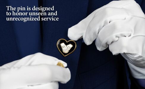Heart of Service Pin- شراء واحدة ، هدية واحدة تحية | صندوق المجمع المخملي + شهادة مجانية | شرف المحاربين القدامى ، مديري الجنازة ، المستجيبين الأوائل والمتطوعين | هدية اعتراف ذات مغزى in Saudi Arabia