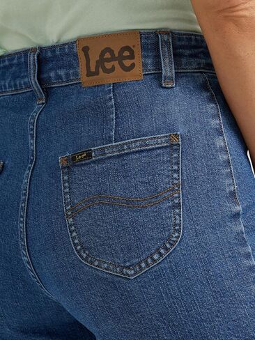 Lee Women's Legendary Seamed Denim Short in Saudi Arabia