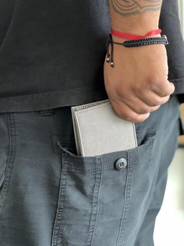 LaserGram Faux Leather Bi-Fold Wallet, Flag of Mexico, Personalized Engraving Included (Black with Gold) in Saudi Arabia