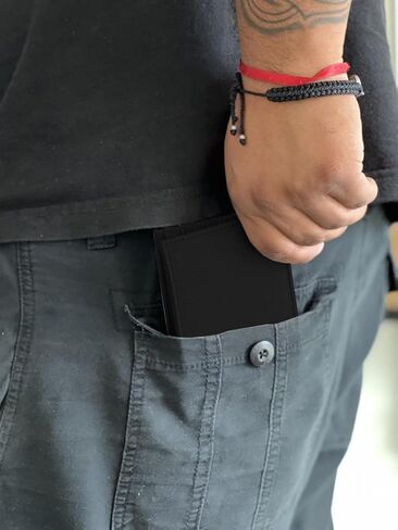 محفظة Lasergram Faux Leather Bi-Fold ، Saint Jude ، شملت نقشًا شخصيًا (أسود مع الذهب) in Kuwait