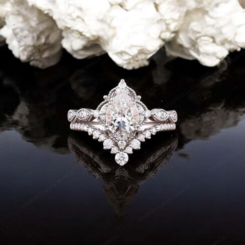 Pear Cut Moissanite Women Ring مجموعة زفاف مطابقة الفرقة الهدايا Art Deco خاتم الخاتم Rose Gold مجوهرات in Saudi Arabia