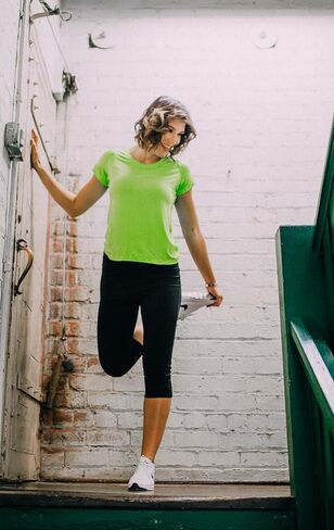 Alex + Abby Women's Endurance V-Neck Tee in Saudi Arabia