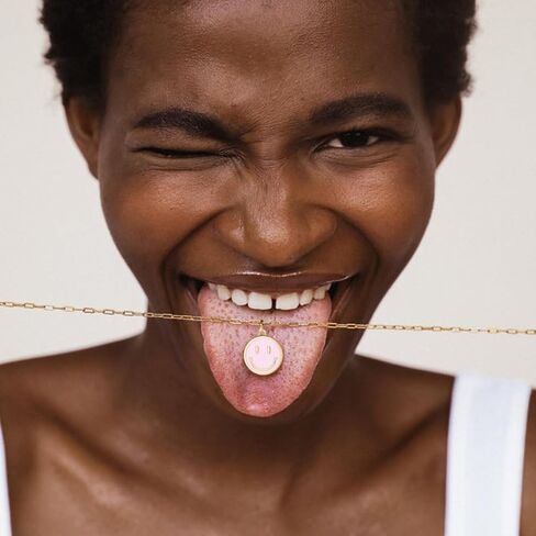 Smile Pendant Necklace Smile Face Chain Necklace Paperclip Necklace Cute Round Pendant Necklace Preppy Jewelry for Women Girls in Saudi Arabia