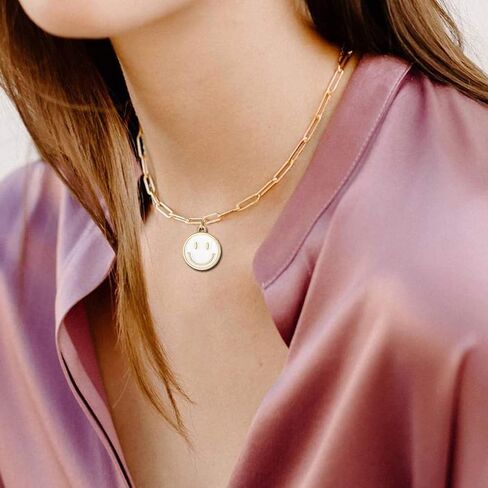 Smile Pendant Necklace Smile Face Chain Necklace Paperclip Necklace Cute Round Pendant Necklace Preppy Jewelry for Women Girls in Saudi Arabia