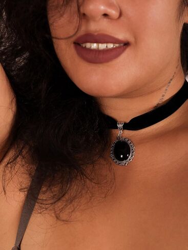 Sacina Black Velvet Victorian Choker, Black Choker, Goth Gothic Necklace, Vintage Necklace, Costume Jewelry, Halloween Christmas Jewelry Gift for Women in Saudi Arabia