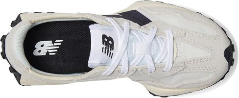 حذاء رياضي New Balance Girls 327 (للأطفال الكبار)، لون فضي/أسود، عرض 4.5 سم in Saudi Arabia