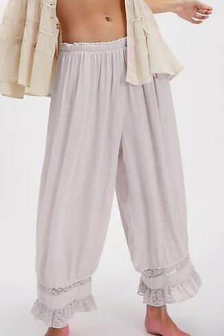 Cropped Lace Pants for Women Ruffle Long Bloomers Flare Lace Trim Pantaloons Vintage Capri Bloomer Pants in Saudi Arabia