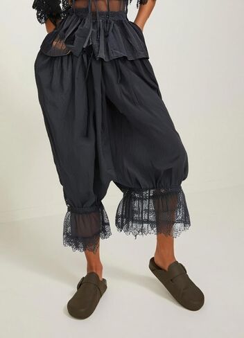 Cropped Lace Pants for Women Ruffle Long Bloomers Flare Lace Trim Pantaloons Vintage Capri Bloomer Pants in Saudi Arabia