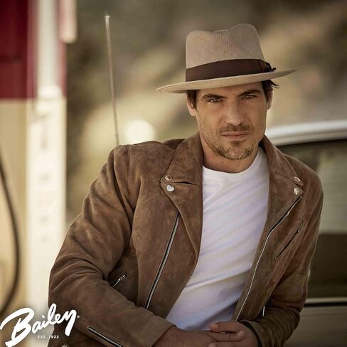 Bailey Thaler Outback in Kuwait