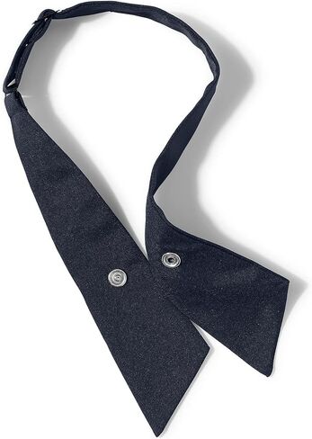 Lands' End Girls Cross Tie in Saudi Arabia