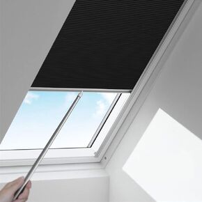 ZSHINE Manual Pattern Cellular Shades Cordless Honeycomb Blinds Full Blackout Fabric Window Shades for Skylight (White 93021A) in Kuwait
