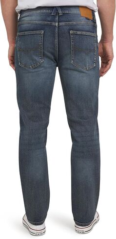 Quiksilver Men's 5 Pocket Straight Fit Stretch Waist Denim Jeans in Saudi Arabia