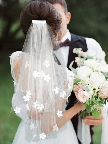 Urieo Floral Bride Veils White Tulle Wedding Veil With Comb Bachelorette Party Short Hair Accessories for Women and Girls in Saudi Arabia