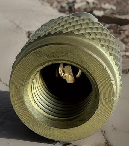 R32 Reverse Thread 1/4" Female, 1/4" Male Adapter for A2L R454B/R32 Tanks in Saudi Arabia