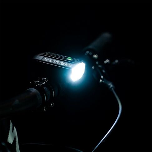 ضوء أمامي للدراجة Lezyne Micro Drive Pro 800XL، LED أبيض، 800 لومن، الطريق، الجبل، دراجة الحصى، قابلة لإعادة الشحن عبر USB، أسود in Saudi Arabia