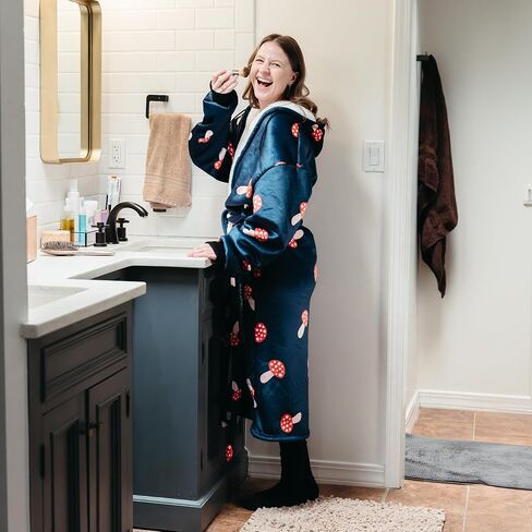 Big Blanket Co® Hideout Robe™ | Sherpa Robe | Luxury Robes for Women & Men | Soft Housecoat for Ultimate Coziness | Hooded in Kuwait