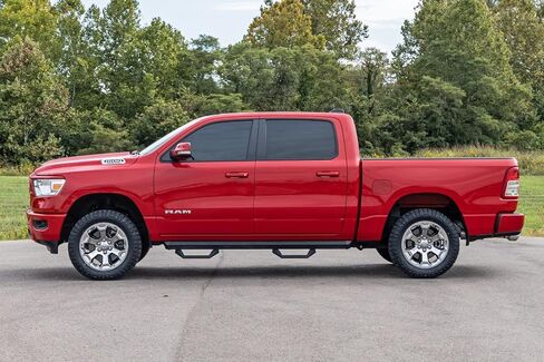 Country Country SRX2 خطوات من الألومنيوم القابلة للتعديل لـ RAM 1500 (2019-2025) 1500 TRX (2021-2024)-لوحات تشغيل معيارية مع خطوات تقليدية الشريحة in Saudi Arabia