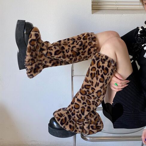 تدفئة الساق للنساء والبنات y2k kawaii fur fur مزدح in Kuwait
