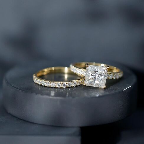 مجموعة خاتم الزفاف المعتمدة من Moissanite ، جودة D-VS1 ، 8 ملم الأميرة Cut Moissanite Ring in Kuwait