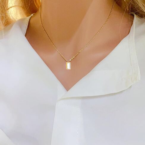 Mini Cube Urn Necklaces Cremation Jewelry for Ashes for Women Men Cremate Urn Locket for Human Ashes Holder Memorial Jewelry with Crystal Front in Saudi Arabia