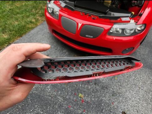 2004-2006 Pontiac GTO Hood Scoop Mesh Vents Pression in Saudi Arabia