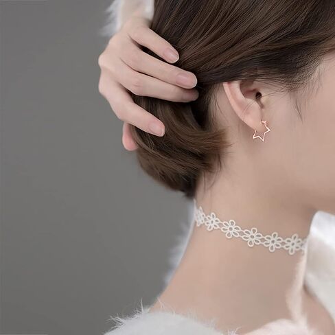 REFFEER SOLID 925 Sterling Silver Minimalist Star Hoop أقراط للنساء المراهقات Star Huggie أقراط طوق in Saudi Arabia