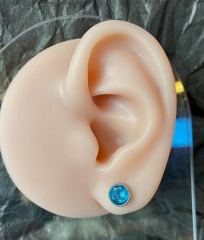 PAIR of Stunning Large CZ Red Gem Screw Fit Tunnels - Plugs - Gauges - Body Jewelry in Saudi Arabia