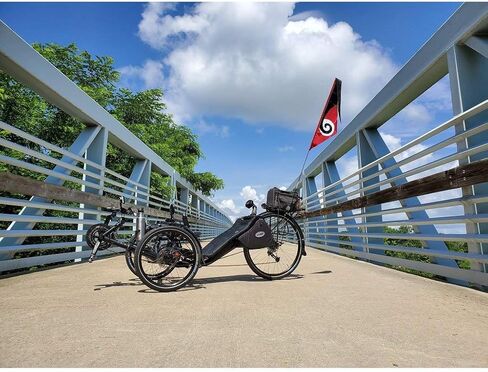 أعلام الدراجة الحلزونية من Premier Kites SoundWinds in Kuwait