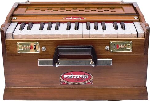 هارمونيوم محمول، مسرحيات مهراجا الموسيقية، صغير، 2 1/4 أوكتاف سابتاك، 3 طيات أسفل، 17 × 10 × 10 بوصة، مقبض، حقيبة، رفيق يوجا كيرتان، تحقق من الفيديو للحصول على صوت مذهل، أداة هارمونيوم مصنوعة يدويًا، -PH1 in Kuwait