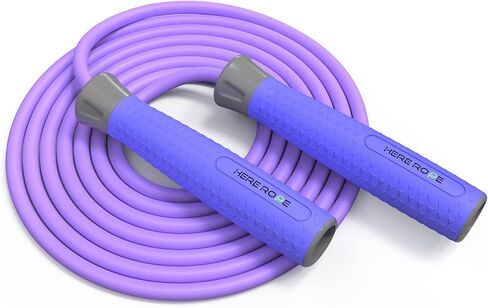 حبال القفز من HEREROPE للياقة البدنية، حبل القفز قابل للتعديل للنساء والرجال، حبل القفز المرجح 1/4 رطل مع حبل القفز PVC 7 مم، قبضة مضادة للانزلاق، رائعة للسرعة والقلب والخدع والقوة والتدريبات in Kuwait